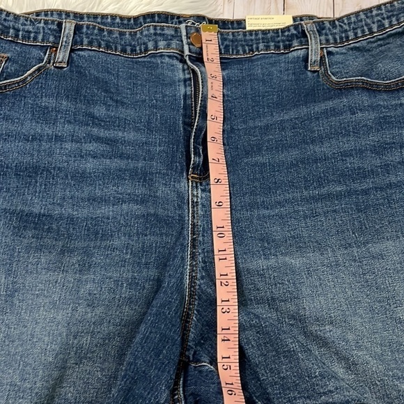 Universal Thread Boyfriend Shorts Size 26W NWT - Picture 10 of 12